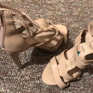 7 1/2 Nude Heel